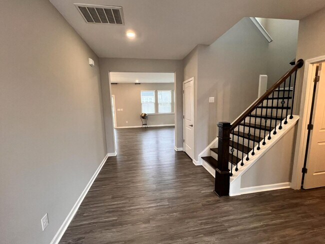 Building Photo - 146 Willow Grove Ln