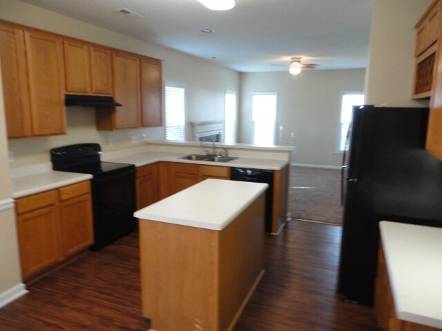 Building Photo - 5804 Brookshadow Dr