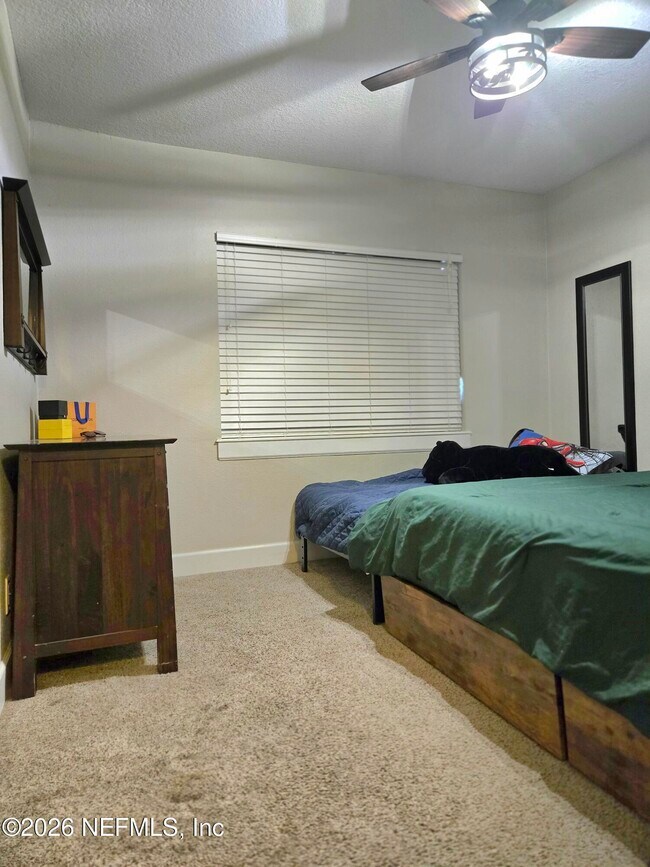Building Photo - 615 Luna Ct