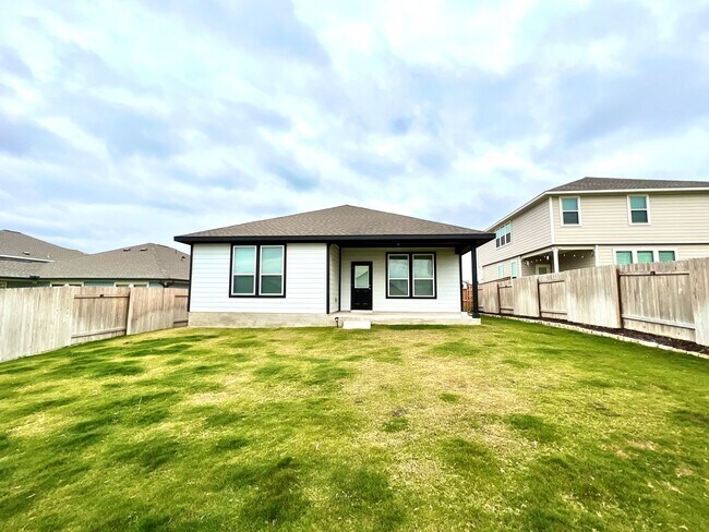 Building Photo - 332 McLintock Rd