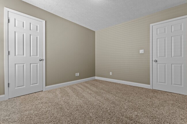 Building Photo - 588 Lanarkshire Pl