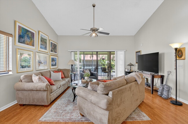 Building Photo - 7677 Lexington Club Blvd