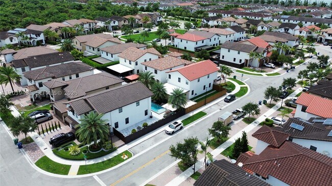 Building Photo - 8605 NW 102nd Ct