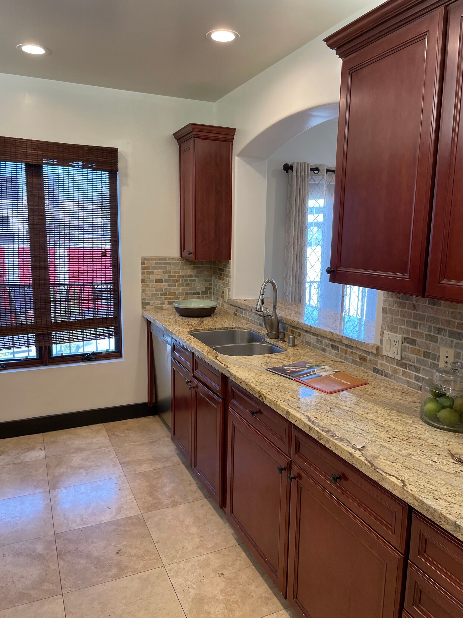 Building Photo - 1215 Armacost Ave