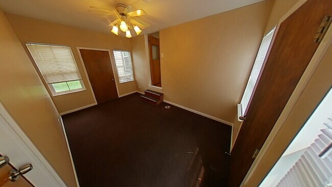 Building Photo - 2603 Rochester Rd