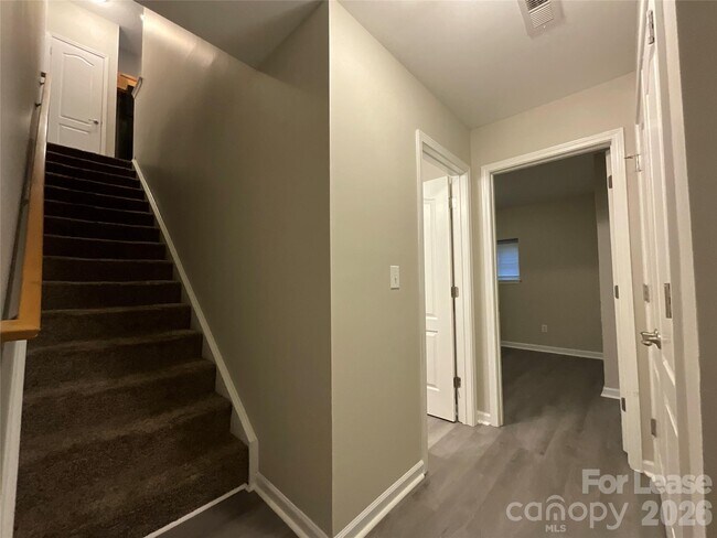 Building Photo - 1606 Termini Dr