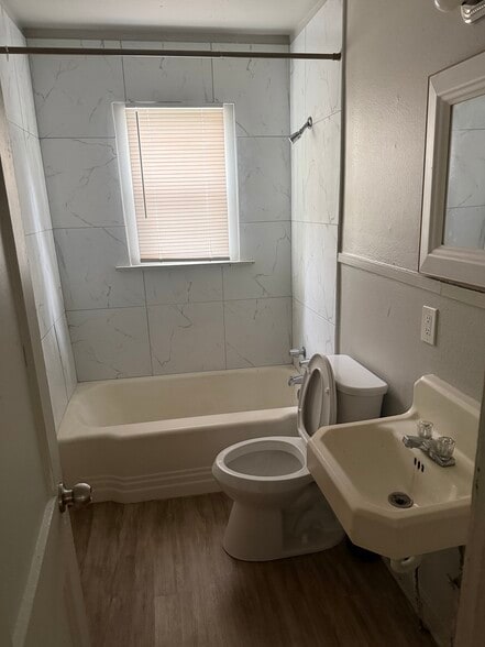 Building Photo - 2821 Corbitt St