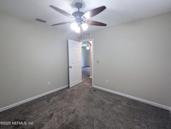 Building Photo - 127 Plantation Point Dr