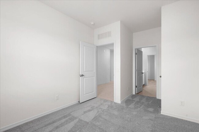Building Photo - 8129 S 63rd Dr
