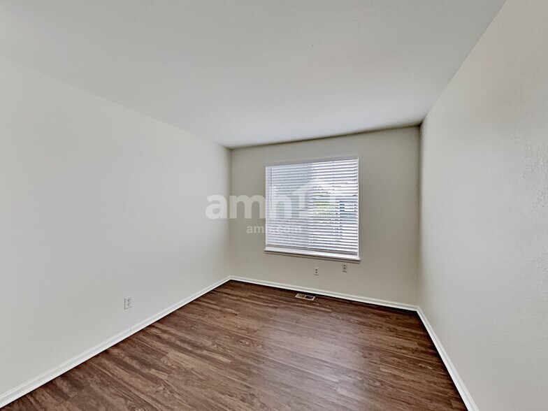 Building Photo - 1173 Sandpiper Ln