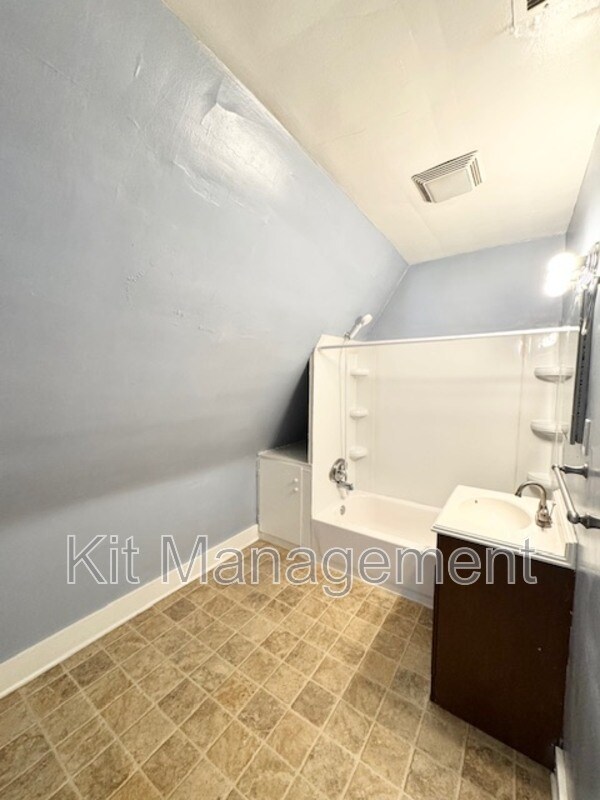 Building Photo - 2057 Airport Hwy