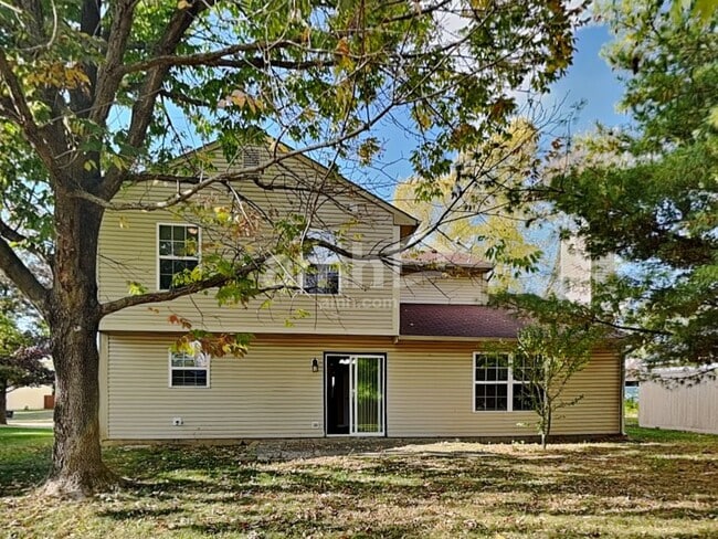 Building Photo - 127 Trails End