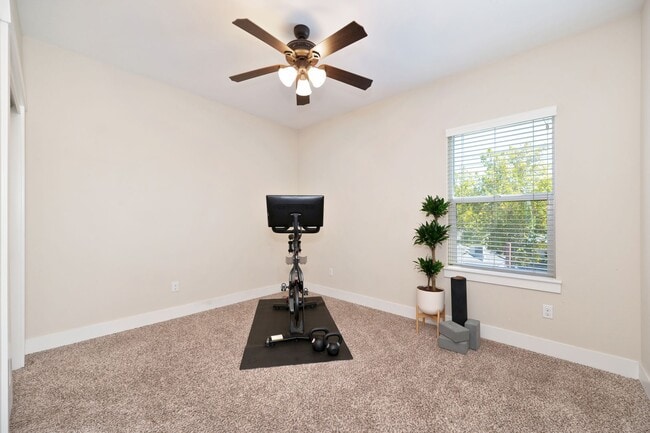 Building Photo - 3 bedroom | 2.5 bathroom | Crocker Village Brownstone