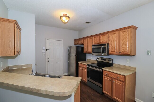 Building Photo - 9979 Misty Elm Dr