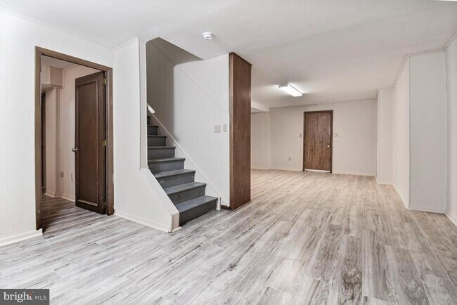 Building Photo - 8217 Lochinver Ln