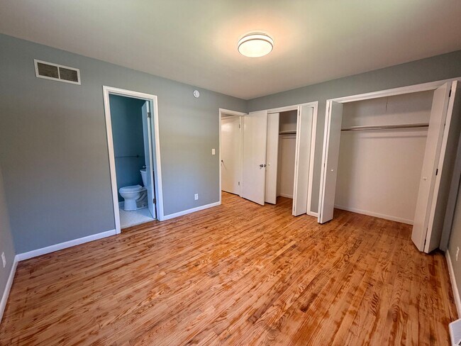 Building Photo - 2538 Berwyck Rd SE