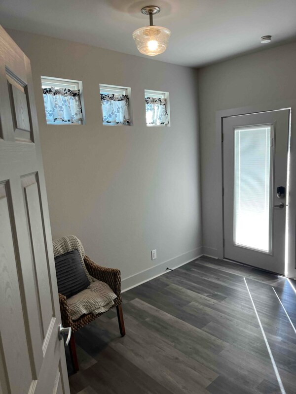 Building Photo - 1251 Canyon Shores