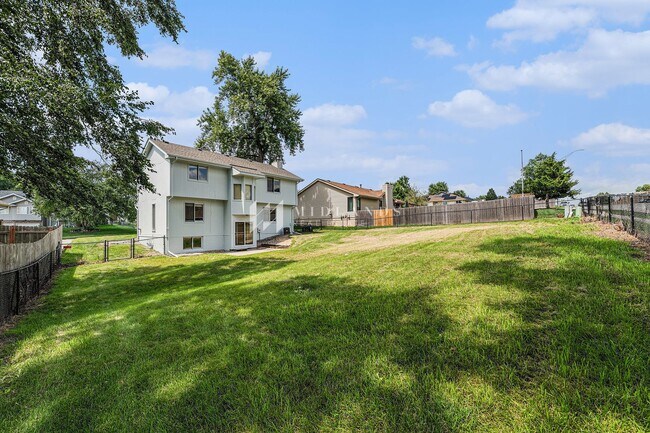 Building Photo - Marvelous Omaha Home