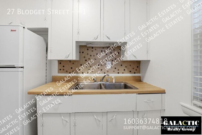 Building Photo - 27 Blodget St