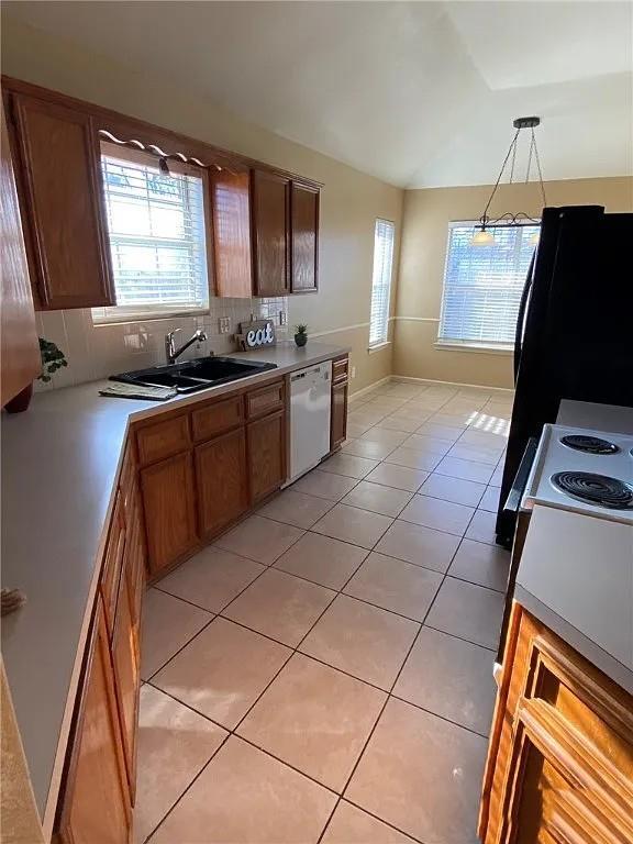 Building Photo - 1510 Zinfandel Dr