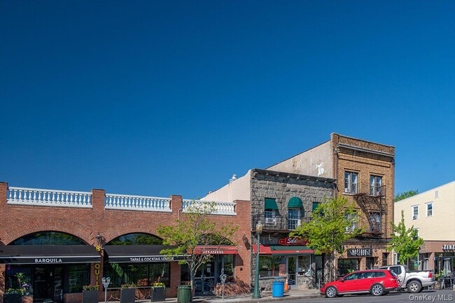 Building Photo - 319 Union Ave