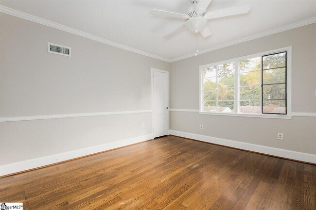 Building Photo - 600 University Ridge