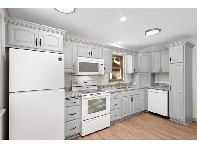 Building Photo - 6724 Scott Ave N