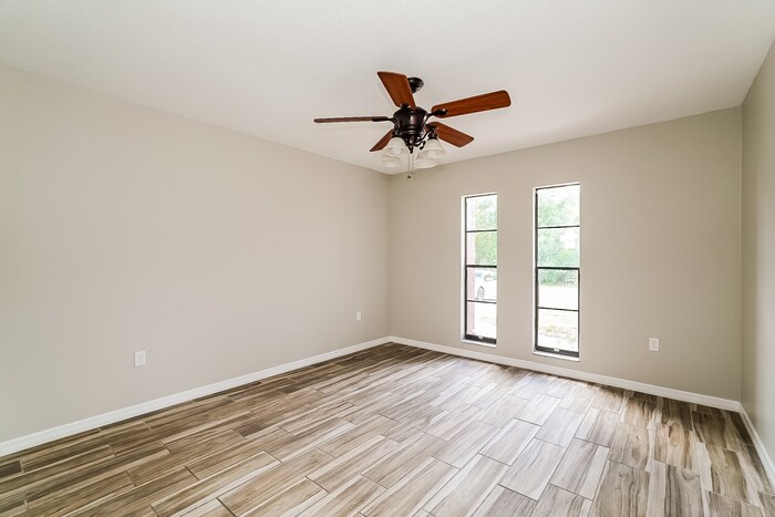 Building Photo - 10165 Gamewell St