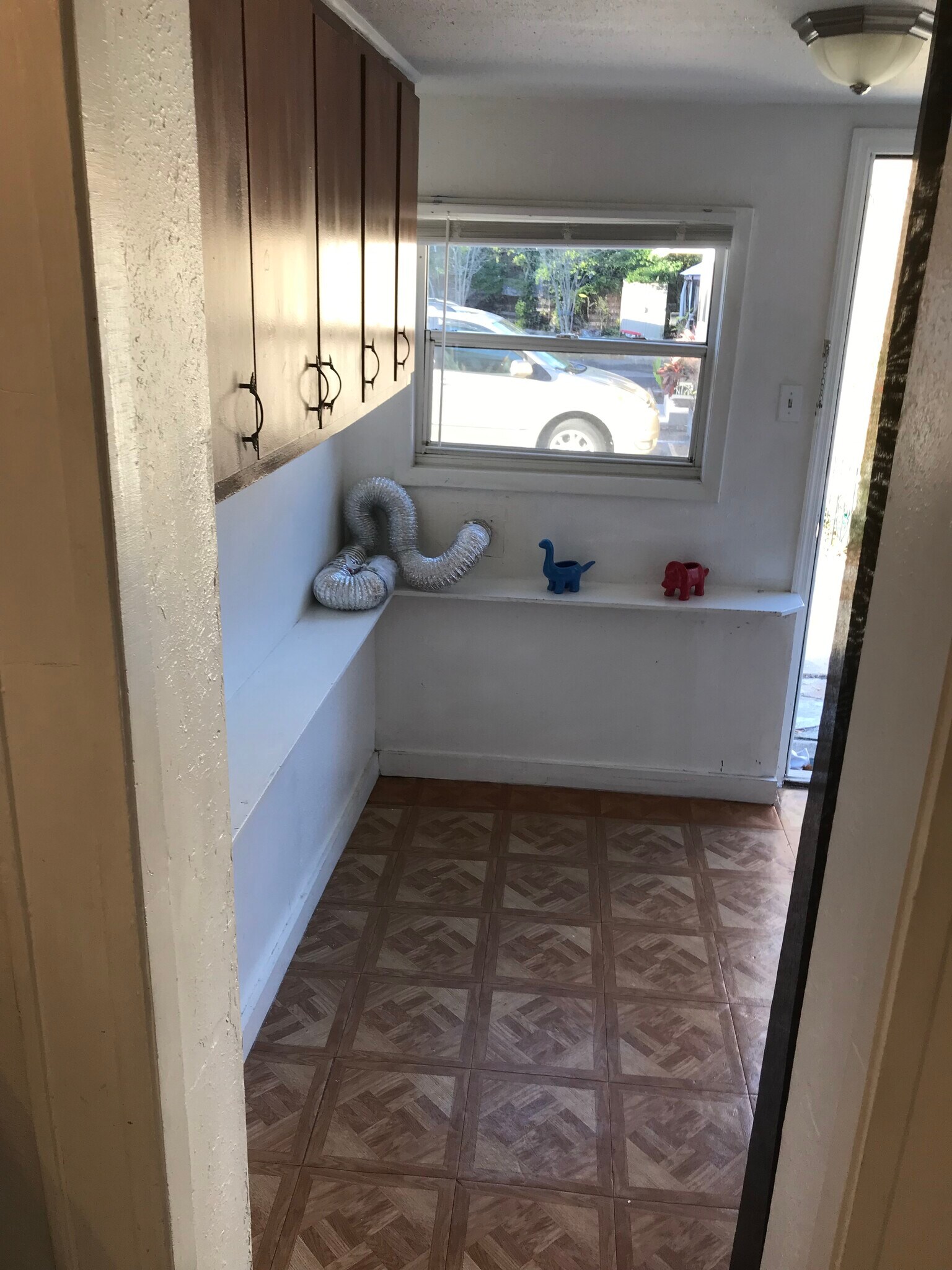 Building Photo - 994 Druid Rd E