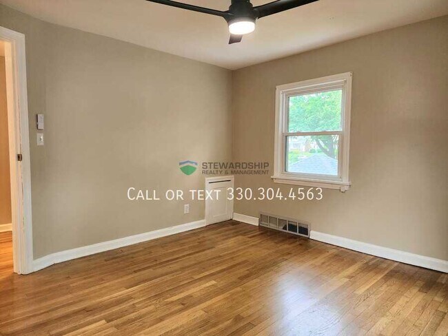 Building Photo - 2131 Dennison Pl NW