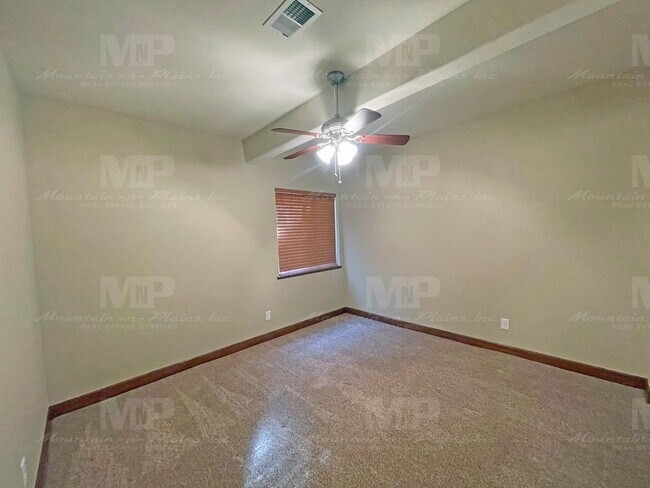 Building Photo - Must See House in Windsor