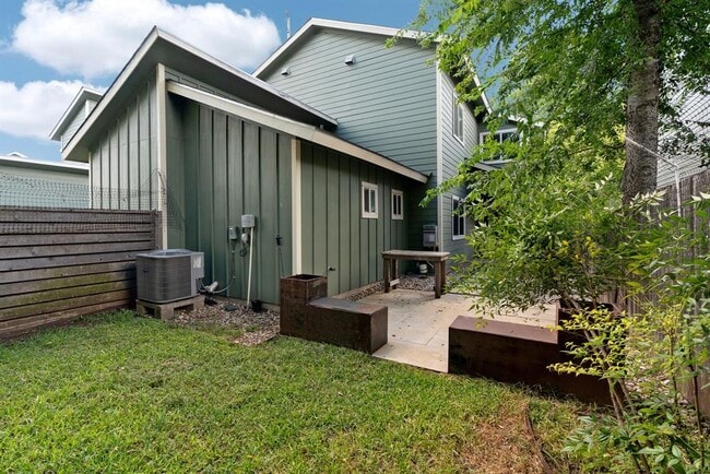 Building Photo - 1125 Walton Ln