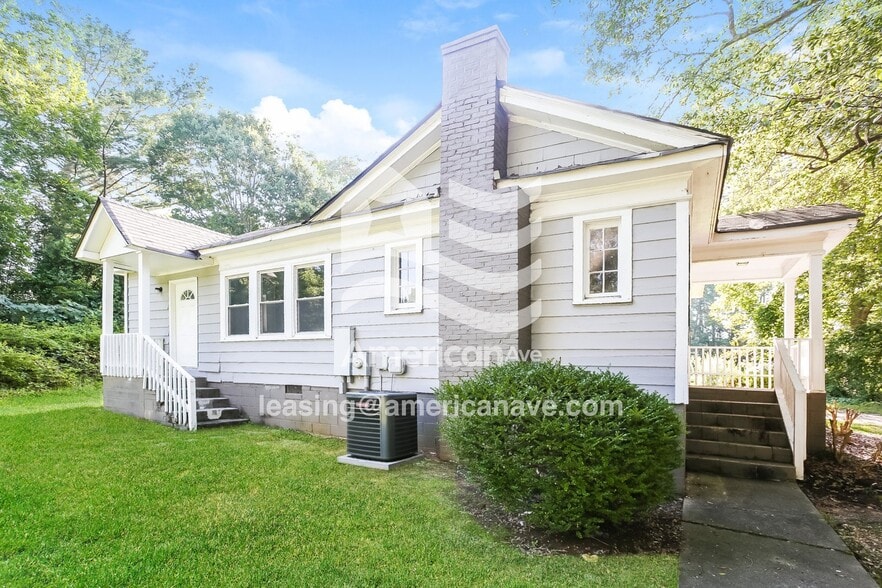 Building Photo - 906 W 9th Ave