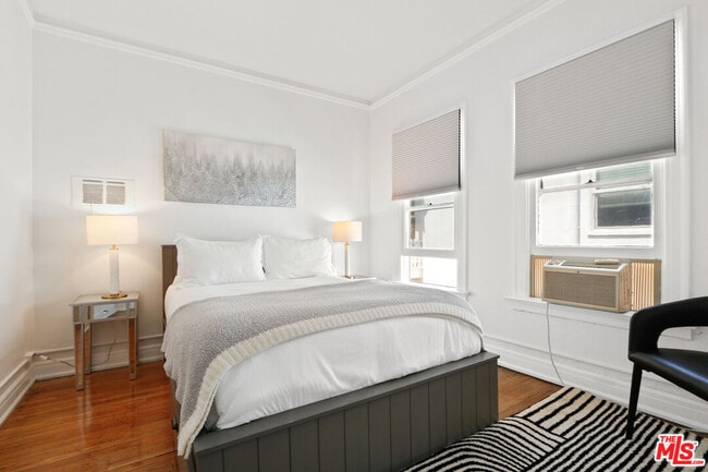 Building Photo - 442 N Orange Grove Ave