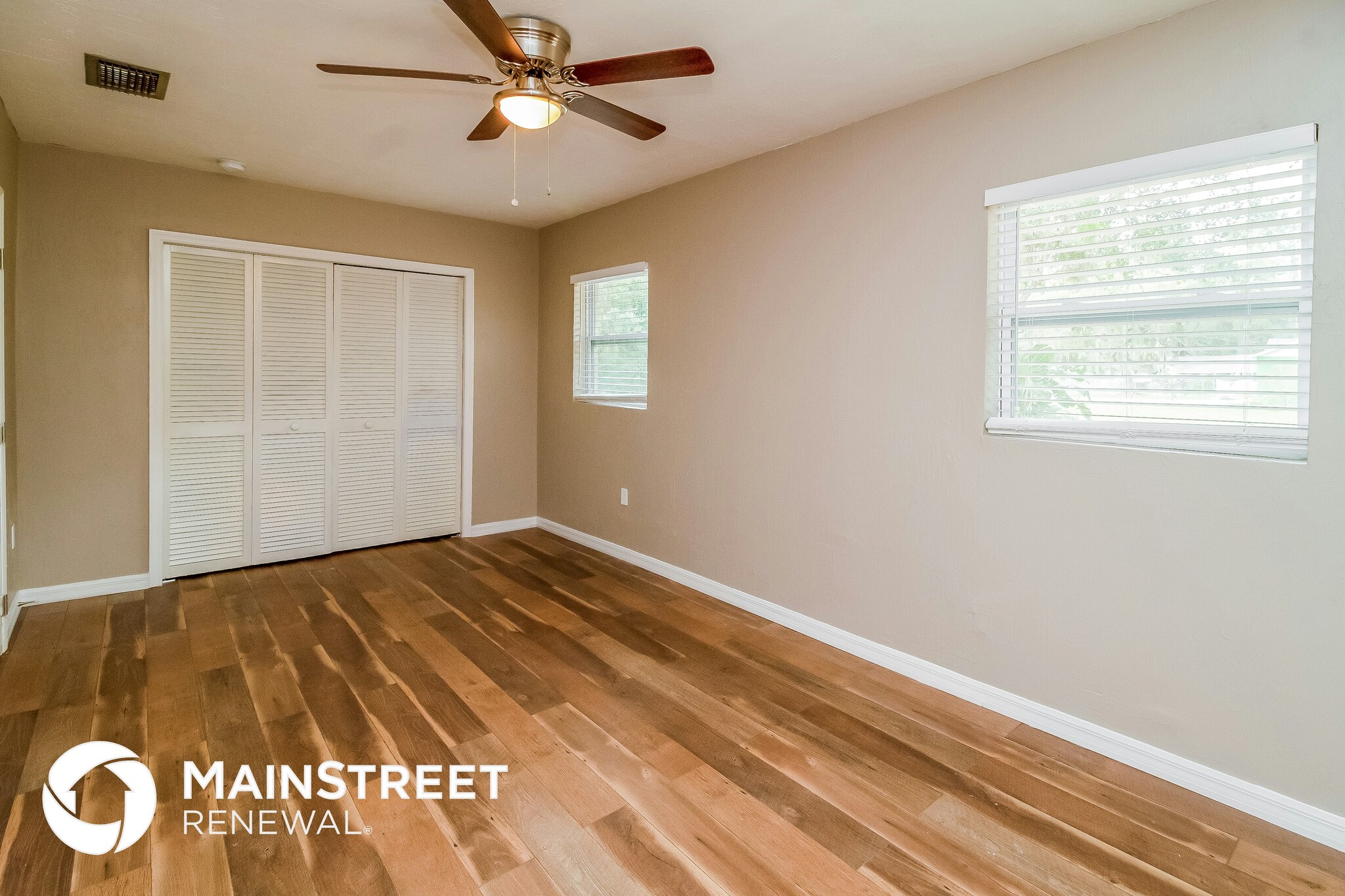 Building Photo - 825 E Jackson Ave