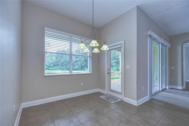 Building Photo - 3341 Grassglen Pl