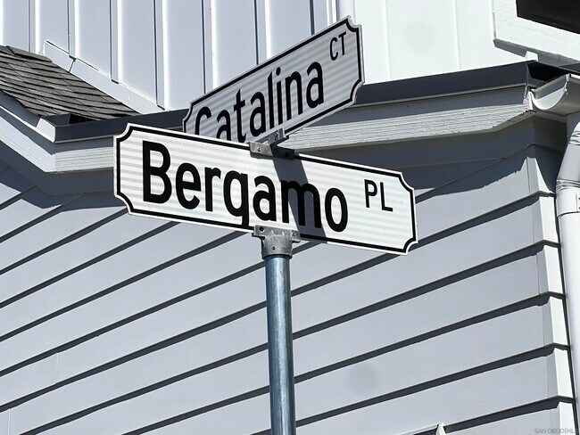 Building Photo - 1301 Bergamo Pl