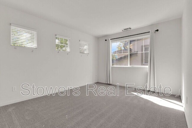 Building Photo - 1162 Waverly Cir