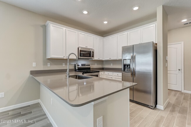 Building Photo - 1325 Salt Ridge Ave