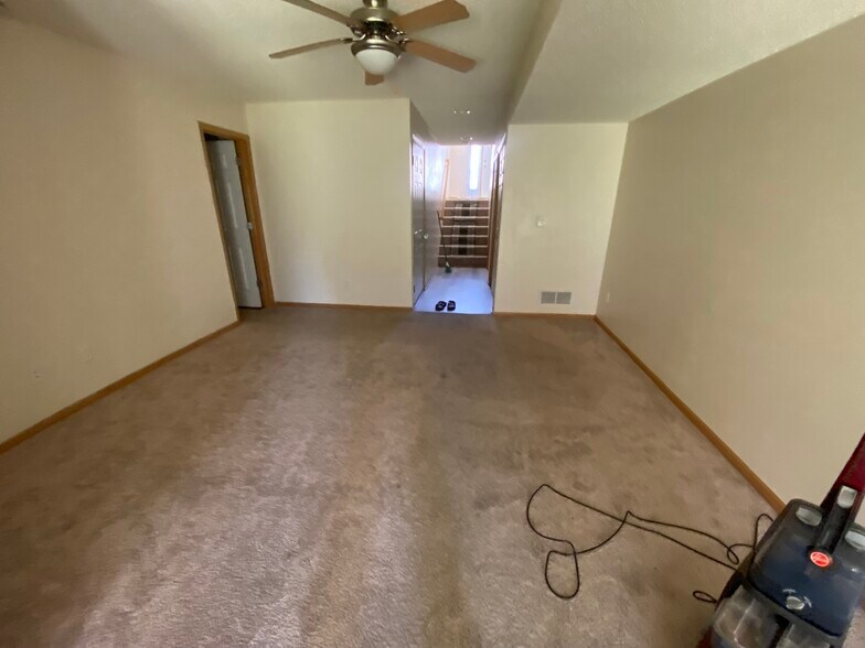 Building Photo - 1455 Easton Ln
