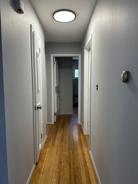 Building Photo - 234 Crombie St