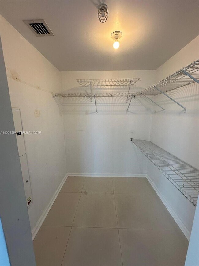 Building Photo - 185 SW 7th St