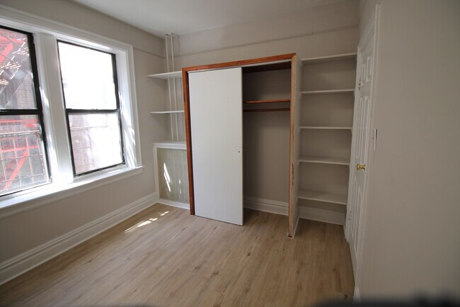 Building Photo - 225 Academy St