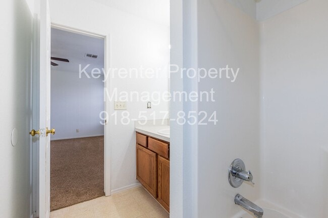 Building Photo - Beautiful 3 Bedroom, 2 Bath Home!