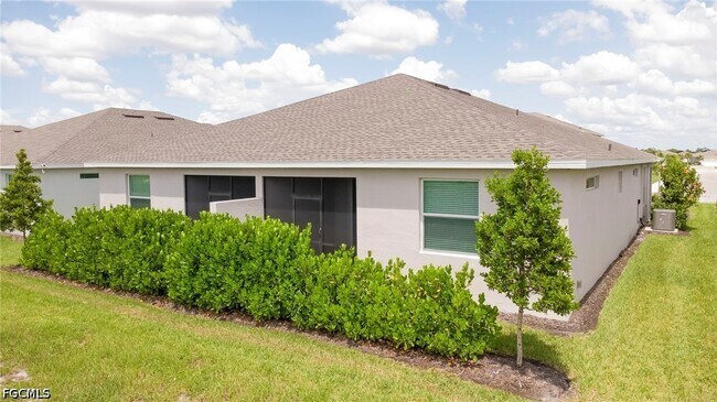 Building Photo - 20601 Hazelnut Ct
