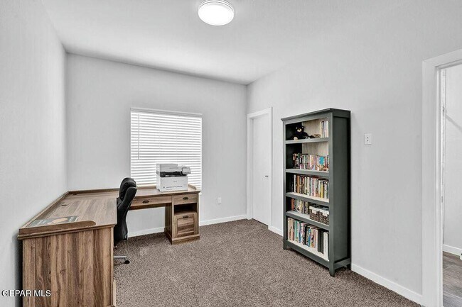 Building Photo - 992 Stamfordham Dr