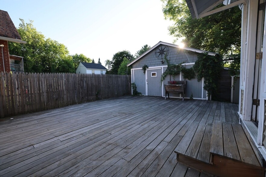 Building Photo - 16 Orange St