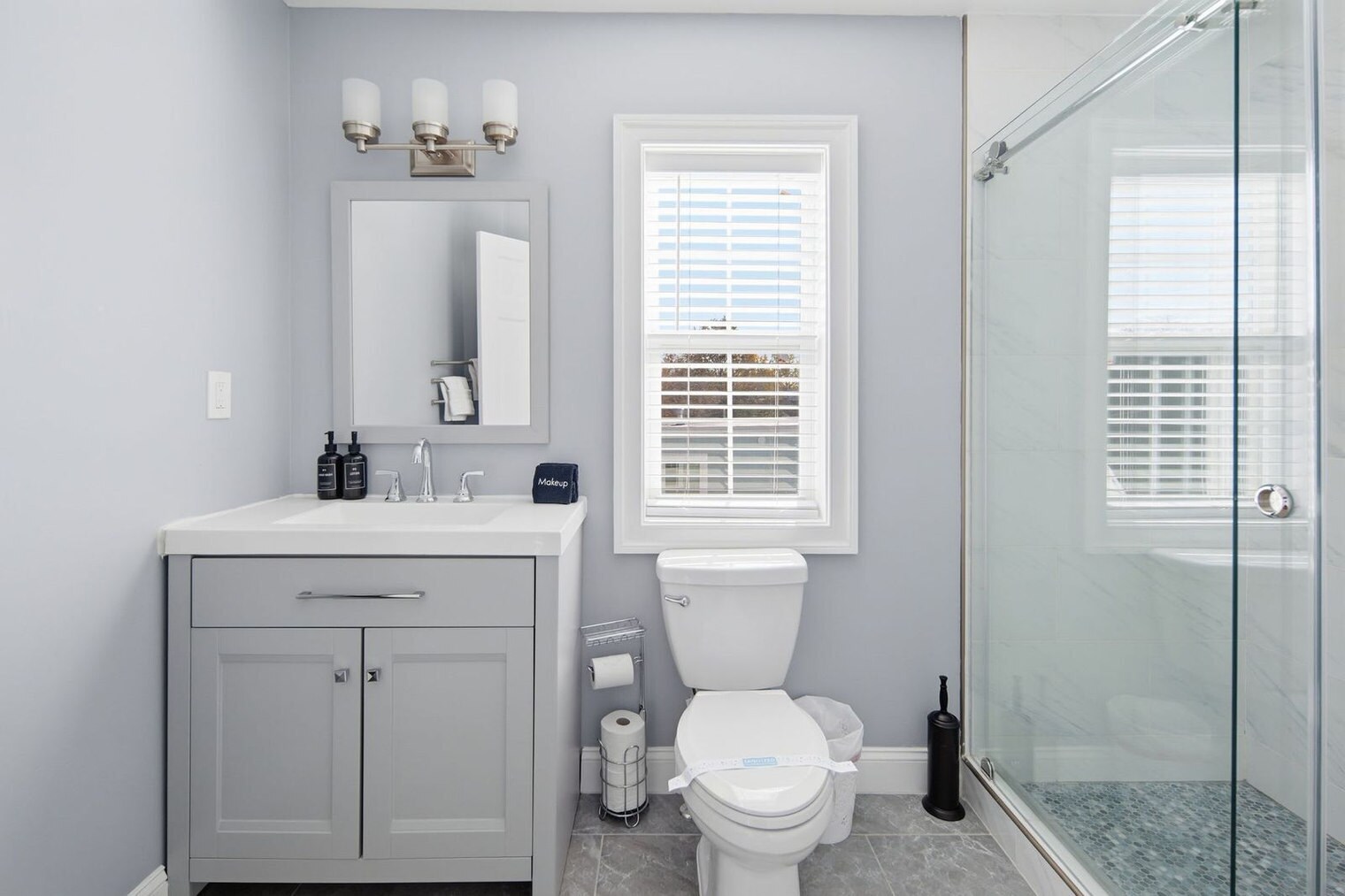 Building Photo - 1304 Van Buren St NW