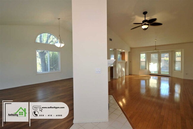 Building Photo - 2169 Sophy Pl
