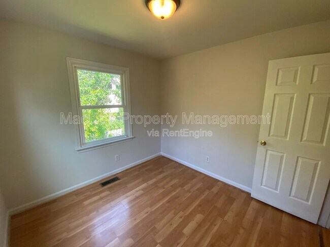 Building Photo - 118 Farrell Ln